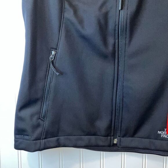 The North Face Womens Vest Black Medium Windwall Slim Fit Happy Face Patches NWT - Picture 4 of 13